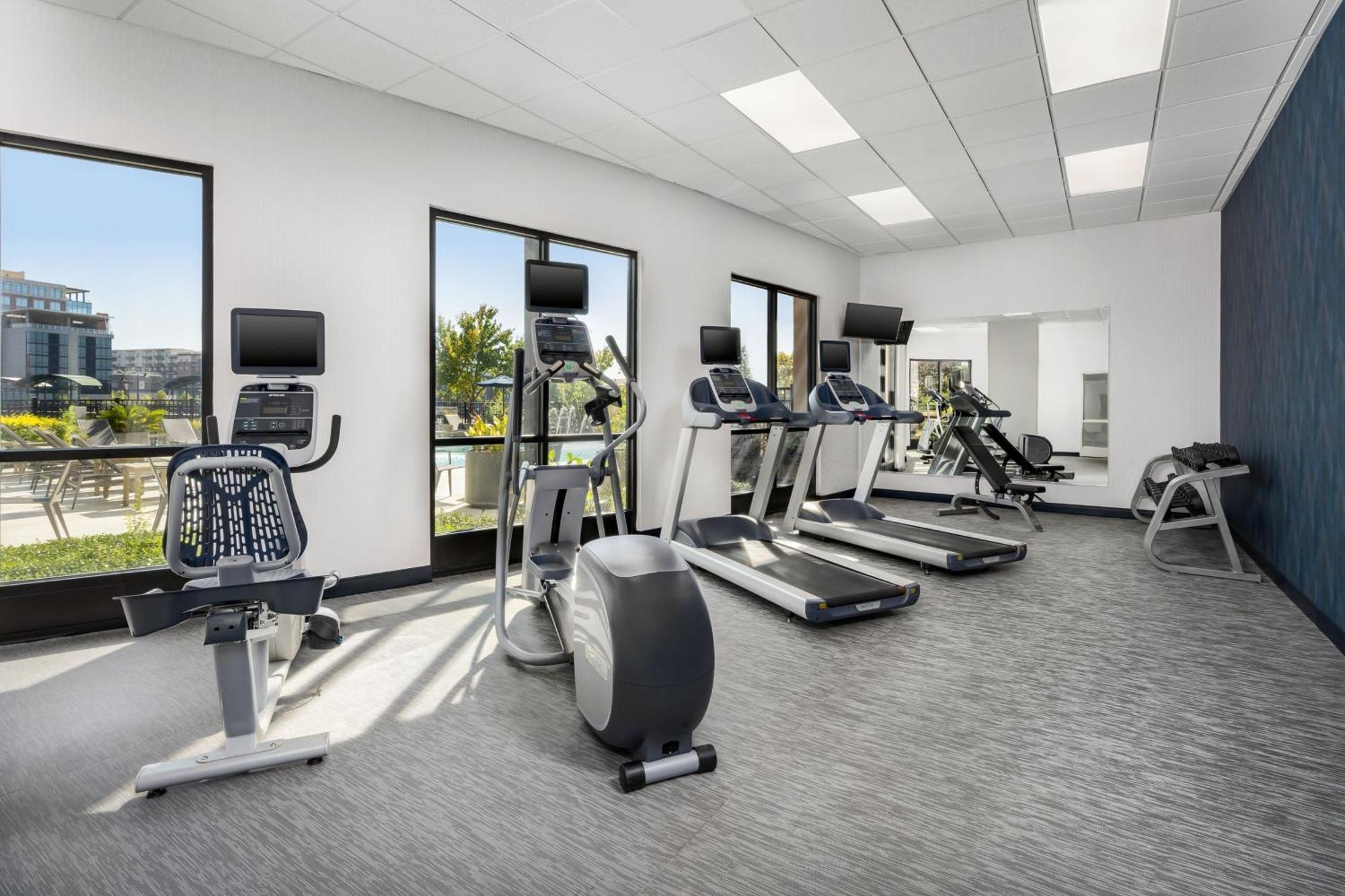 Courtyard By Marriott Columbus פניקס סיטי מראה חיצוני תמונה