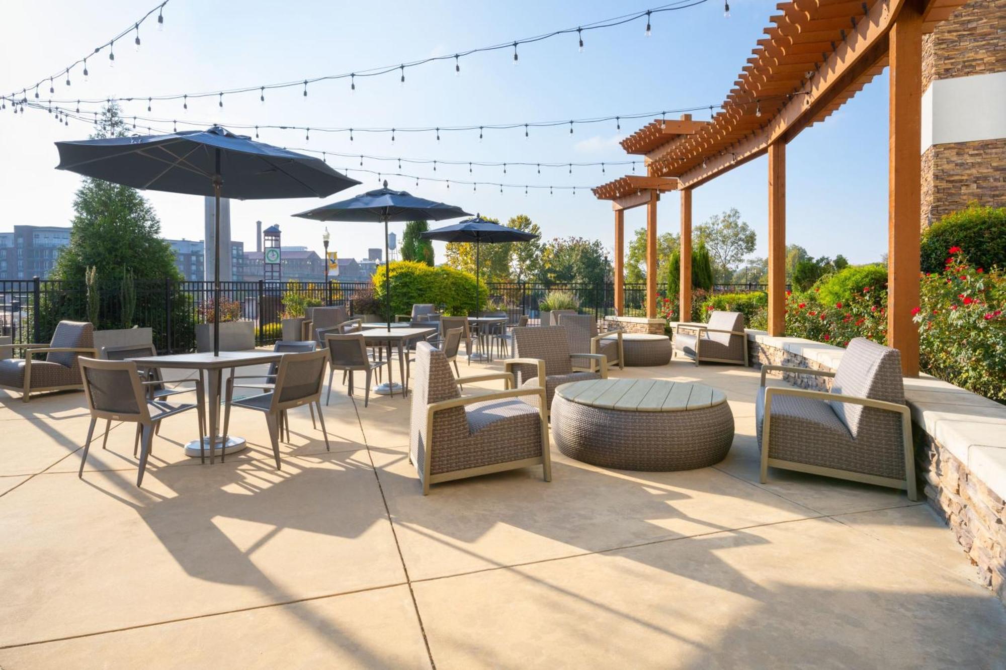 Courtyard By Marriott Columbus פניקס סיטי מראה חיצוני תמונה