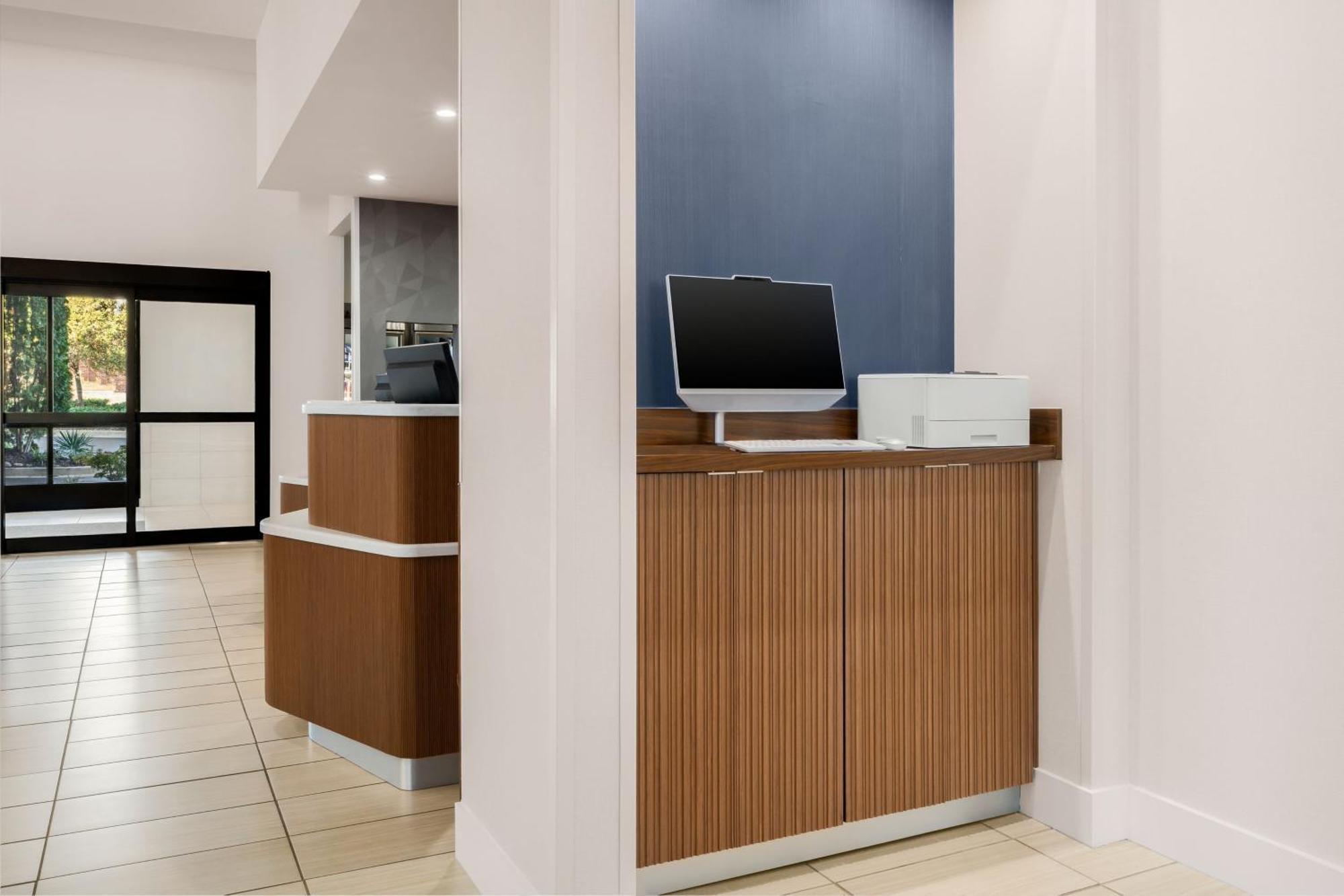 Courtyard By Marriott Columbus פניקס סיטי מראה חיצוני תמונה