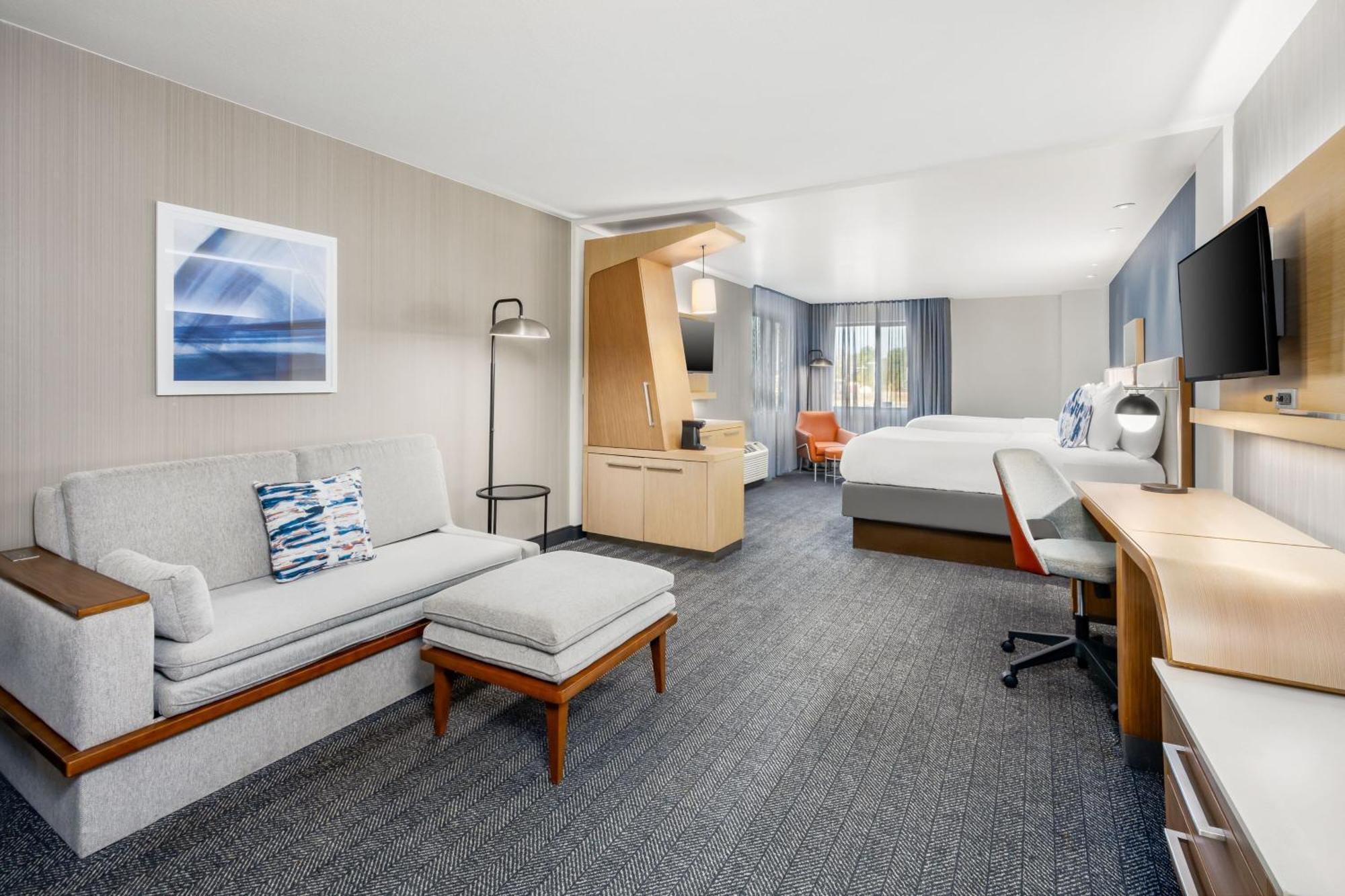 Courtyard By Marriott Columbus פניקס סיטי מראה חיצוני תמונה