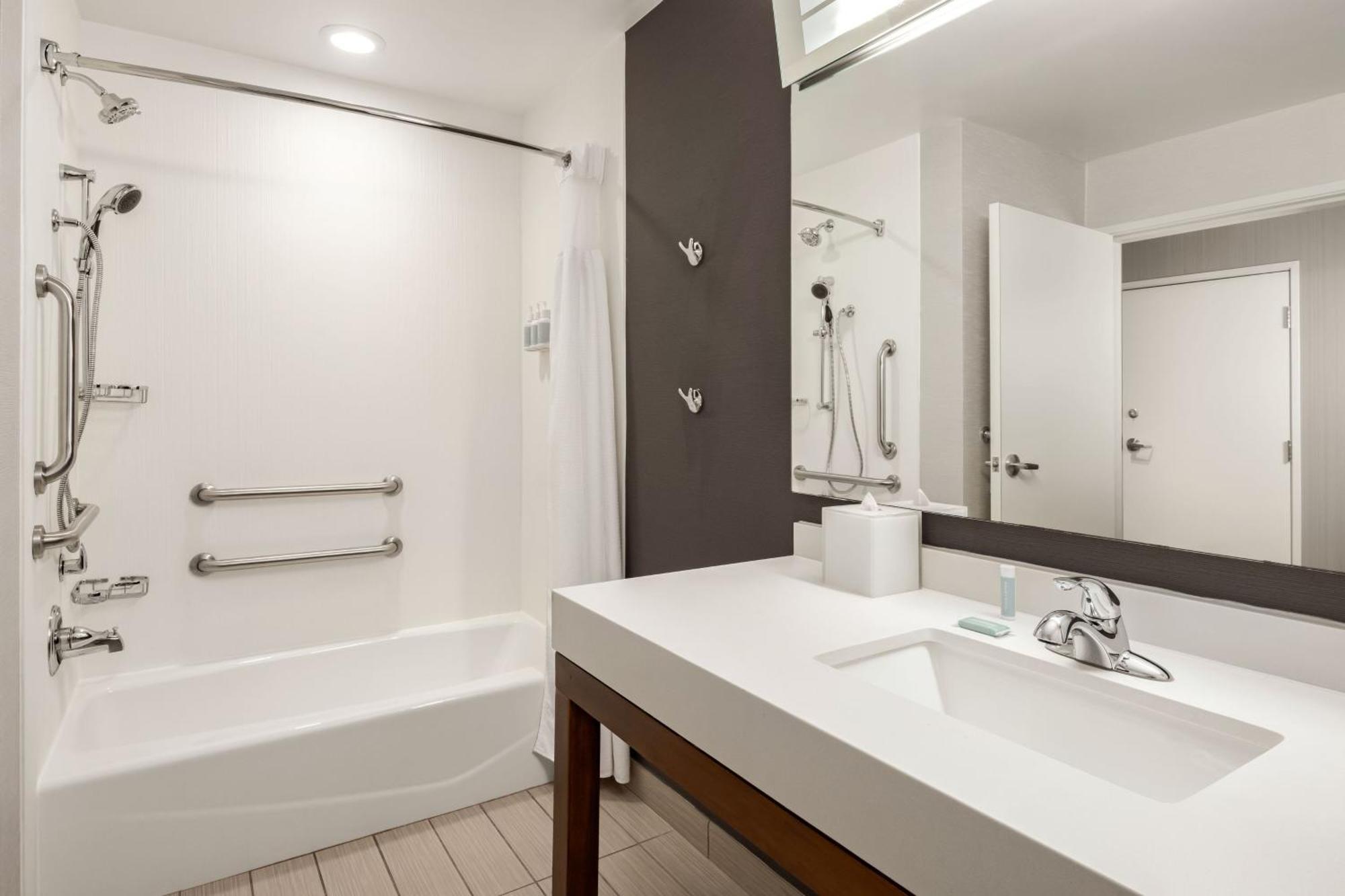 Courtyard By Marriott Columbus פניקס סיטי מראה חיצוני תמונה